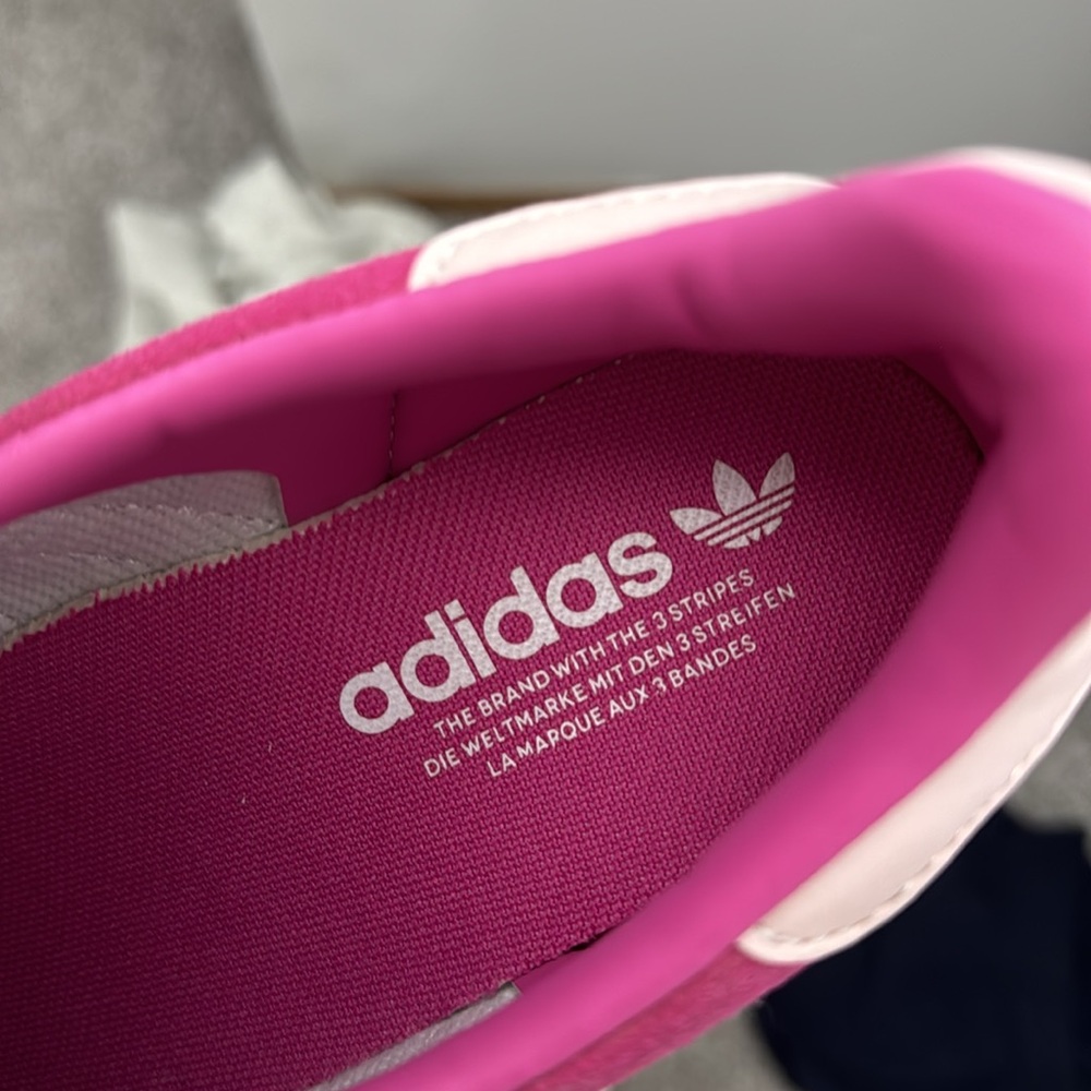 Shoes - Picture 7 of 8